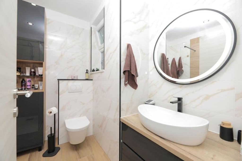 Tata Apartment Split Eksteriør bilde